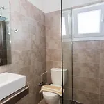 Отель Aria 3*